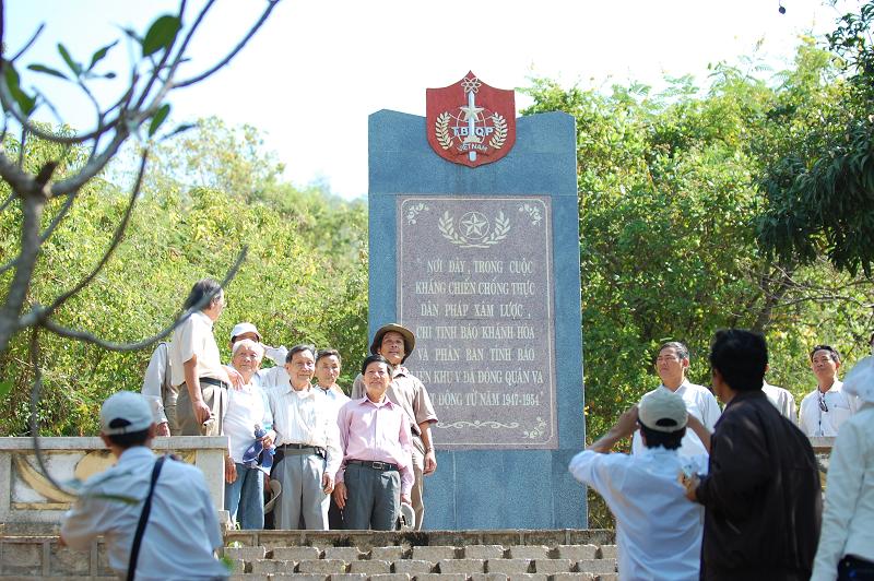 BẢO TỒN VÀ PHÁT HUY DI TÍCH CÁCH MẠNG VÙNG BIỂN ĐẢO KHÁNH HÒA ĐỐI VỚI SỰ PHÁT TRIỂN DU LỊCH ĐỊA PHƯƠNG